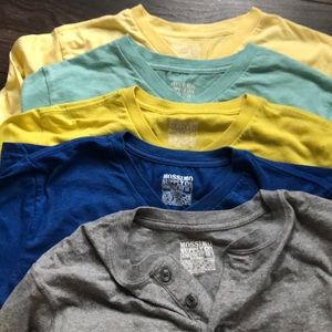 Bundle of 5 Mossimo small t-shirts